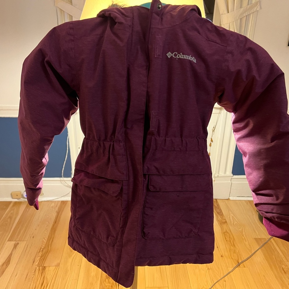 Columbia girls waterproof coat Preowned size XS burgundy